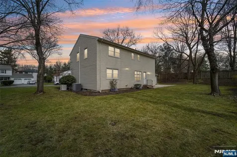 37 Vermont Drive Paramus NJ 07652
