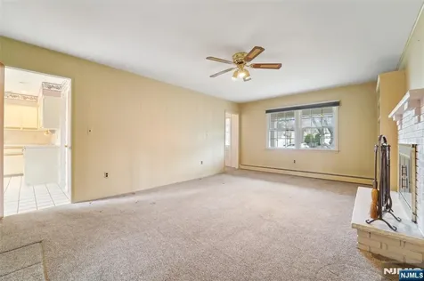 37 Vermont Drive Paramus NJ 07652