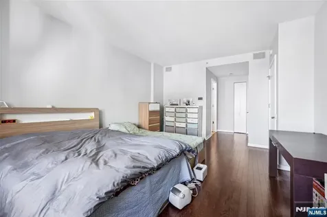 815 Hudson Park Edgewater NJ 07020