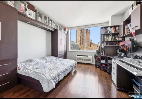 815 Hudson Park Edgewater NJ 07020
