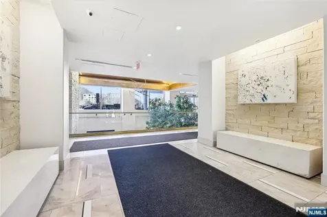 815 Hudson Park Edgewater NJ 07020