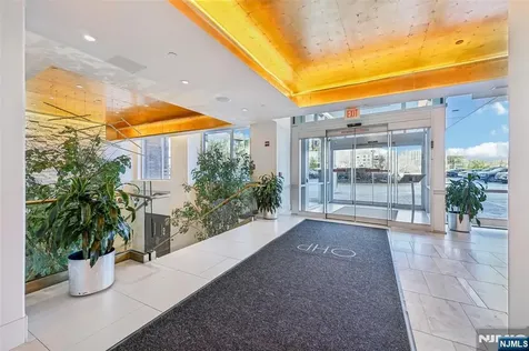 815 Hudson Park Edgewater NJ 07020