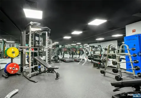815 Hudson Park Edgewater NJ 07020