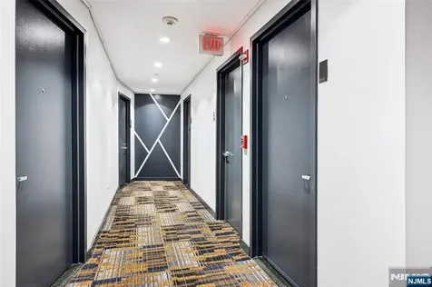 815 Hudson Park Edgewater NJ 07020