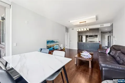 815 Hudson Park Edgewater NJ 07020