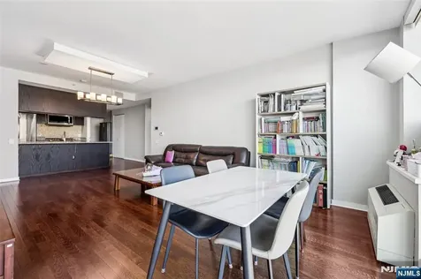815 Hudson Park Edgewater NJ 07020
