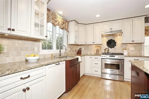162 Coolidge Terrace Wyckoff NJ 07481