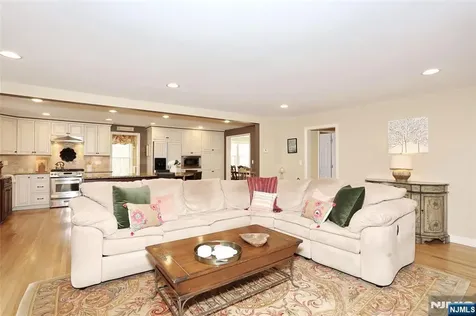 162 Coolidge Terrace Wyckoff NJ 07481