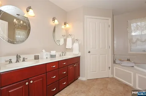 162 Coolidge Terrace Wyckoff NJ 07481