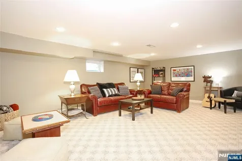 162 Coolidge Terrace Wyckoff NJ 07481