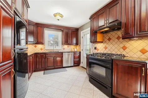 355 Liberty Road Englewood NJ 07631