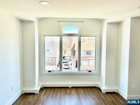 795 Fairview Lane Cliffside Park NJ 07010
