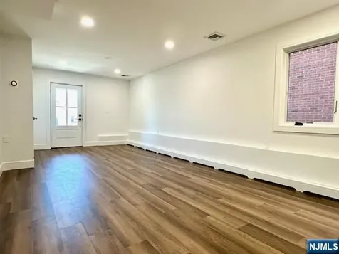 795 Fairview Lane Cliffside Park NJ 07010