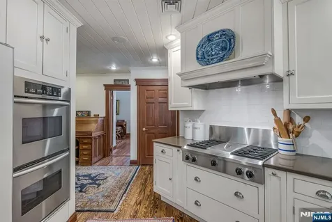 35 Jane Street Closter NJ 07624