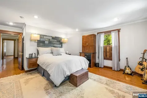 35 Jane Street Closter NJ 07624