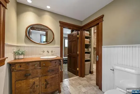 35 Jane Street Closter NJ 07624