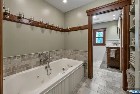 35 Jane Street Closter NJ 07624