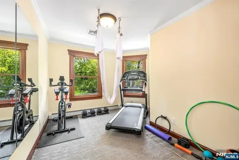 35 Jane Street Closter NJ 07624