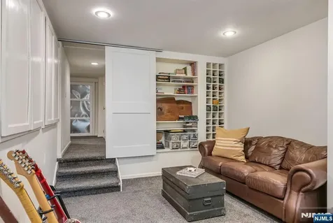 35 Jane Street Closter NJ 07624