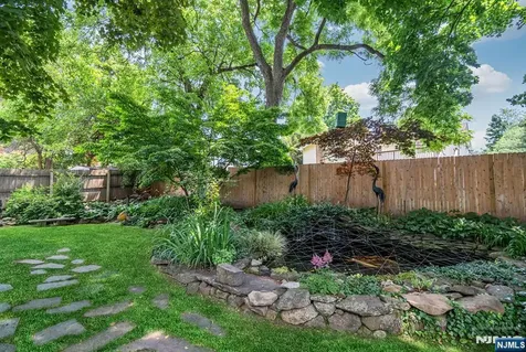 35 Jane Street Closter NJ 07624