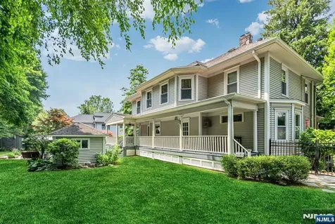35 Jane Street Closter NJ 07624