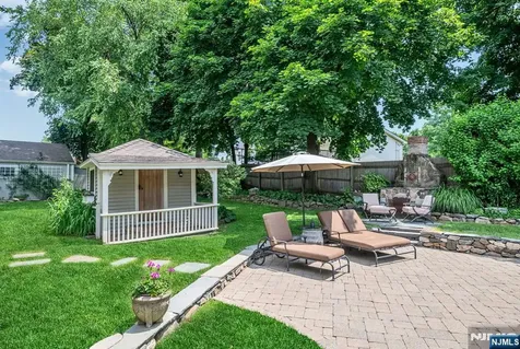 35 Jane Street Closter NJ 07624