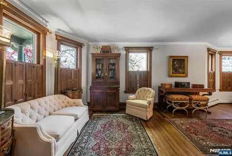 35 Jane Street Closter NJ 07624