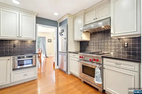169 Grandview Lane Mahwah NJ 07430