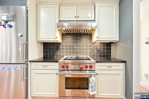 169 Grandview Lane Mahwah NJ 07430
