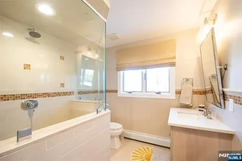 35 Arcadia Court Harrington Park NJ 07640
