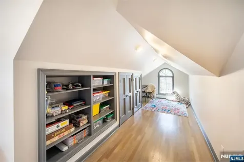 35 Arcadia Court Harrington Park NJ 07640