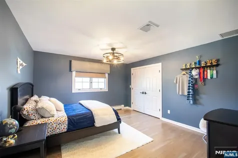 35 Arcadia Court Harrington Park NJ 07640
