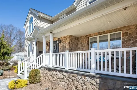 35 Arcadia Court Harrington Park NJ 07640