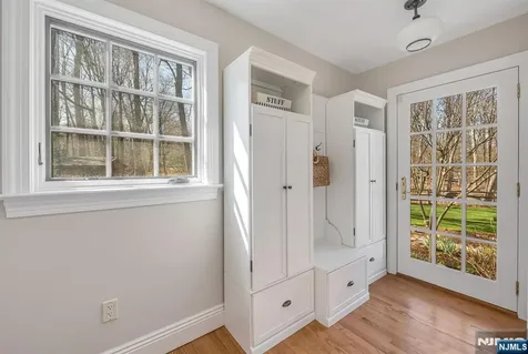 40 Cambridge Drive Allendale NJ 07401