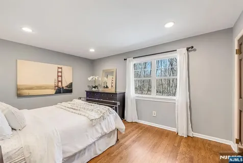40 Cambridge Drive Allendale NJ 07401