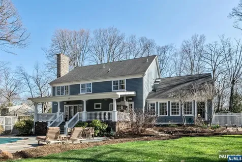 40 Cambridge Drive Allendale NJ 07401