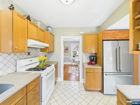 207 Doremus Avenue Ridgewood NJ 07450