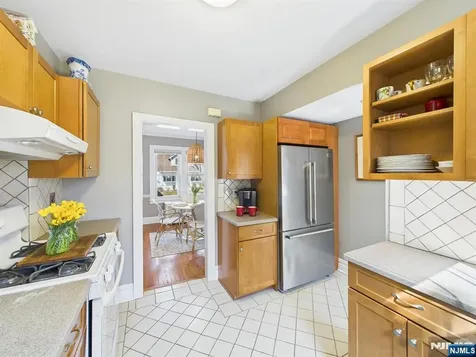 207 Doremus Avenue Ridgewood NJ 07450