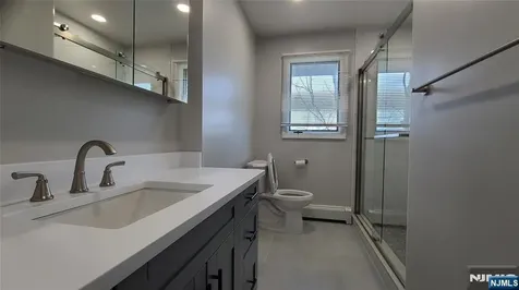 427 Grandview Place Fort Lee NJ 07024