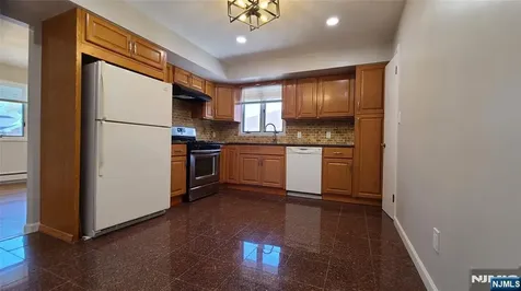 427 Grandview Place Fort Lee NJ 07024