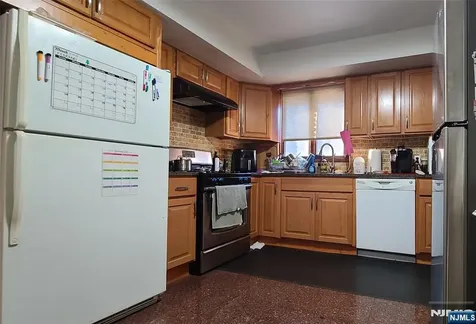 427 Grandview Place Fort Lee NJ 07024