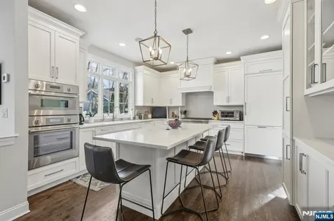715 Hillcrest Ridgewood NJ 07450