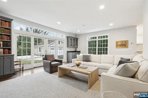 715 Hillcrest Ridgewood NJ 07450