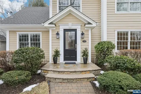 715 Hillcrest Ridgewood NJ 07450