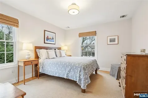 715 Hillcrest Ridgewood NJ 07450