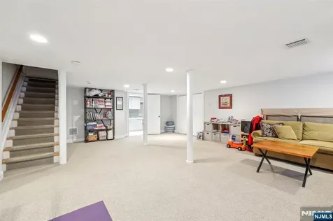715 Hillcrest Ridgewood NJ 07450