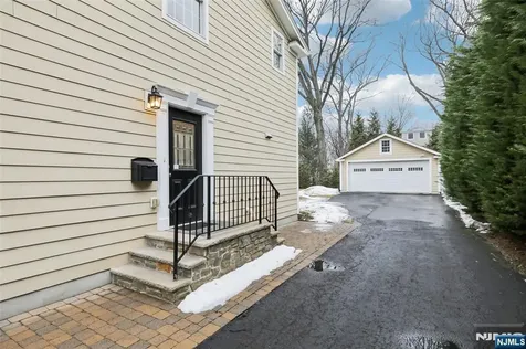 715 Hillcrest Ridgewood NJ 07450