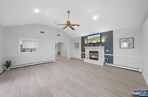 178A Eagle Avenue New Milford NJ 07646