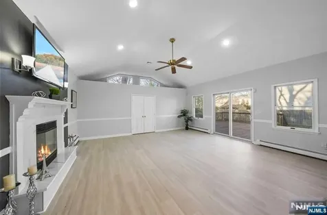 178A Eagle Avenue New Milford NJ 07646