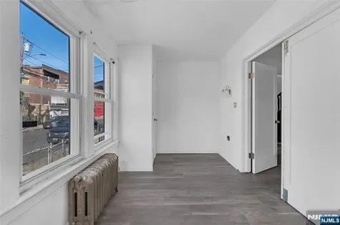 184 Sunset Avenue Newark NJ 07106